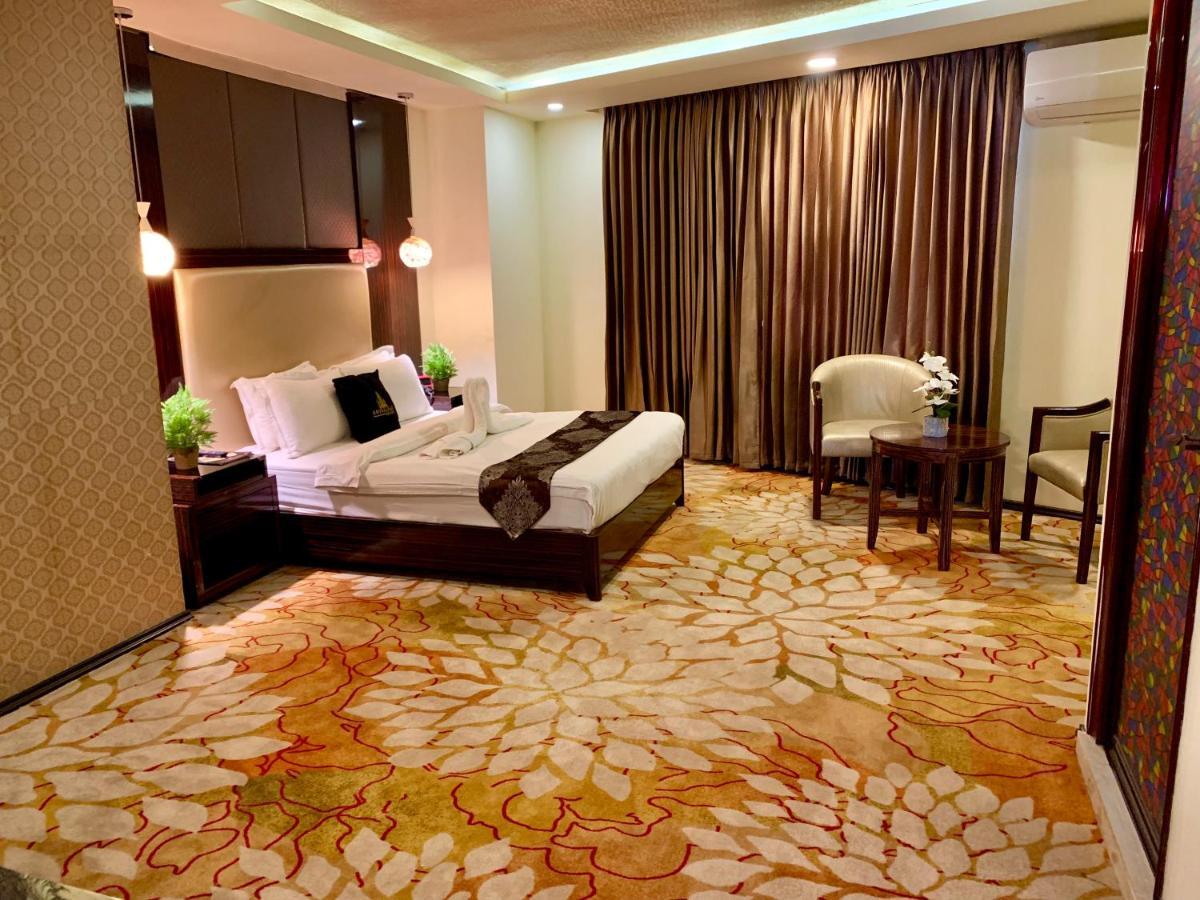 Hotel Noorjahan Grand Силхет Экстерьер фото