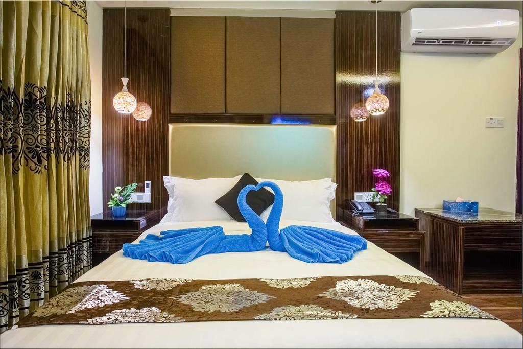 Hotel Noorjahan Grand Силхет Экстерьер фото