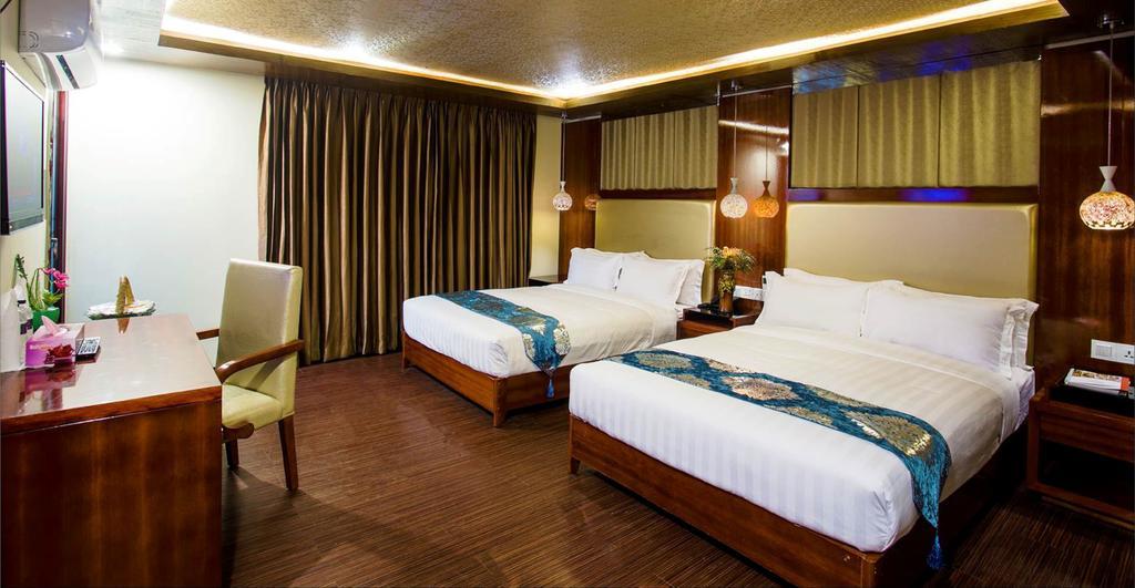 Hotel Noorjahan Grand Силхет Экстерьер фото