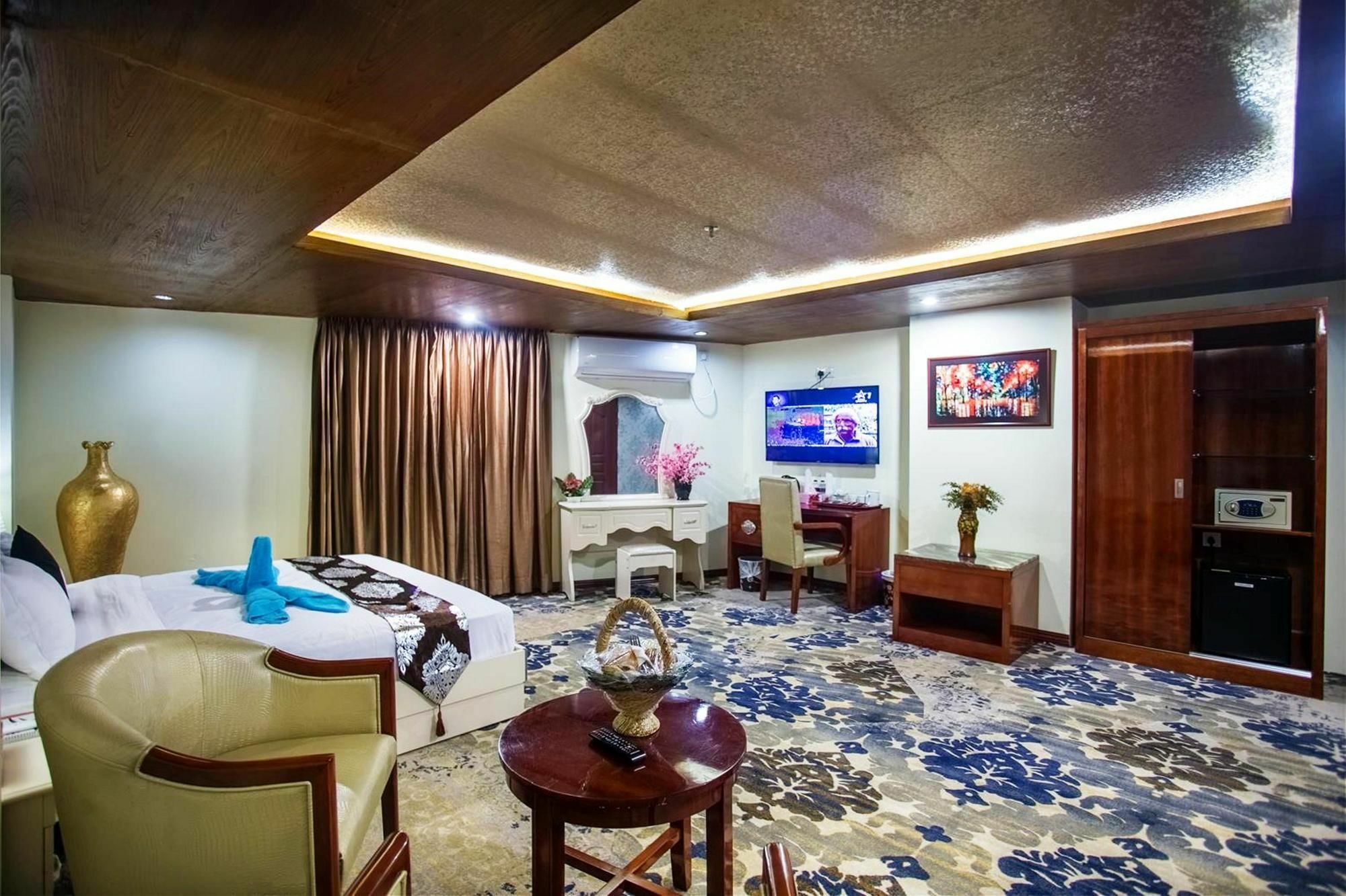 Hotel Noorjahan Grand Силхет Экстерьер фото